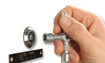 MULTI-PURPOSE KEY (FOR ELECTRICAL PANEL, ETC.) (ES015005)