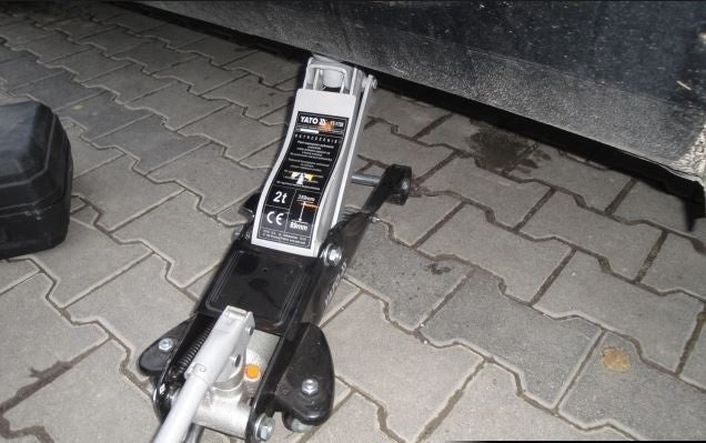 LOW PROFILE FLOOR JACK 2.0T (YT-1720)
