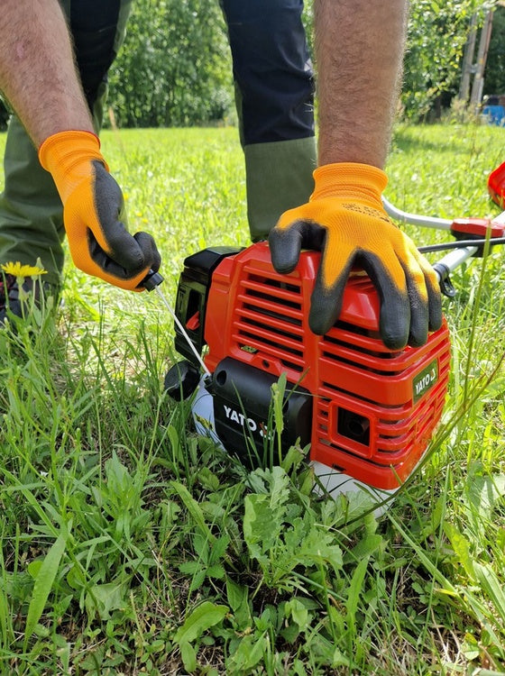 GASOLINE BRUSH CUTTER WITH ACCESSORIES (YT-85005)