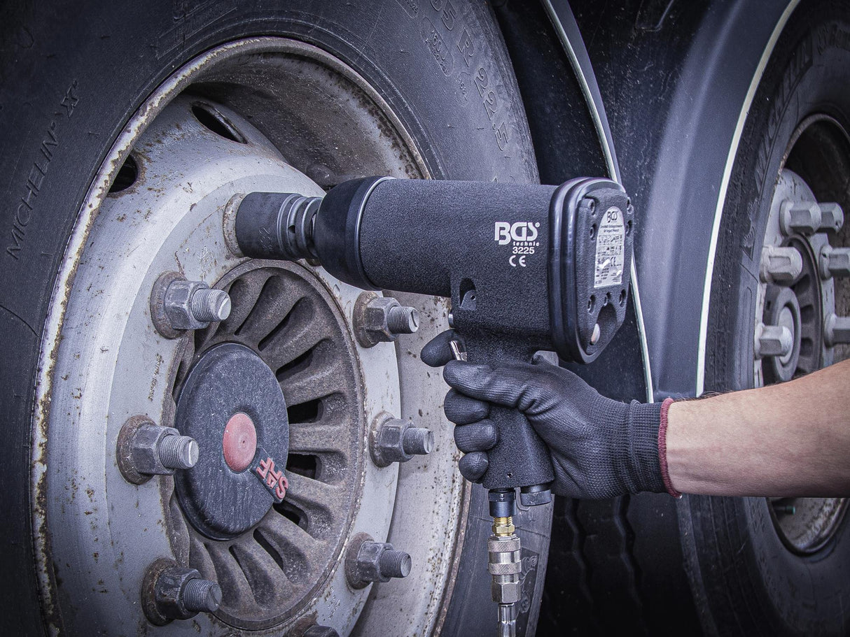 AIR IMPACT WRENCH | 20 MM (3/4") | 700 NM (3225)