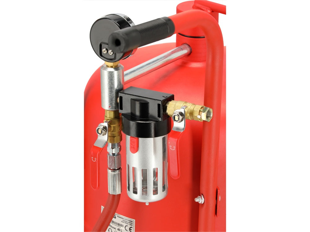 SANDBLASTER ON WHEELS | 0.8 MPA / 40 L (YT-55830)