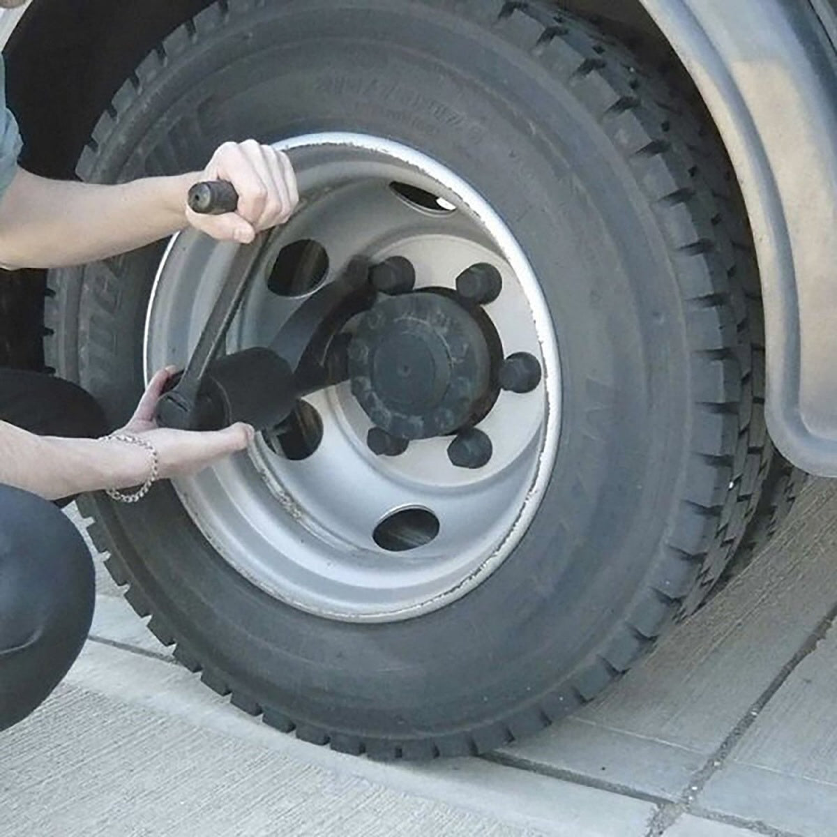 HIGH TORQUE WHEEL WRENCH WITH SET | 1 : 64 | 3/4" / 1" (SK1231)