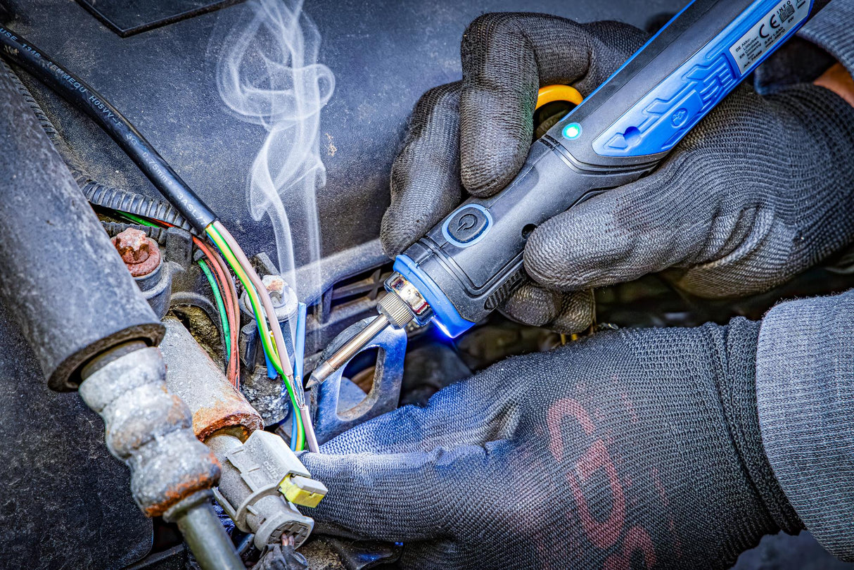 CORDLESS SOLDERING IRON | 8 W | WITH CHARGING STATION (74485)