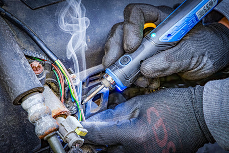 CORDLESS SOLDERING IRON | 8 W | WITH CHARGING STATION (74485)