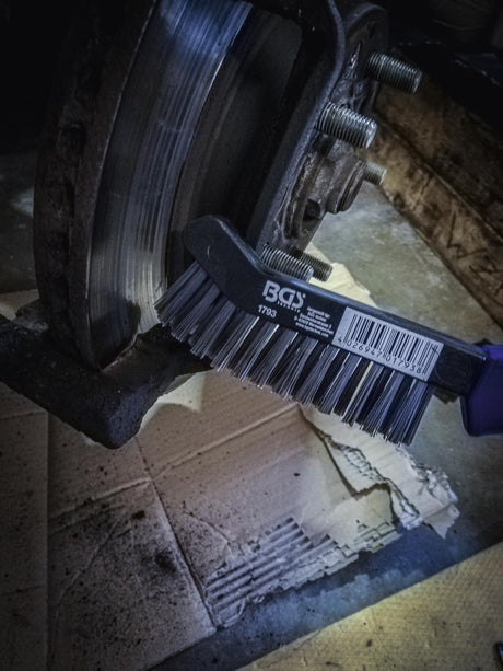 BRAKE CALLIPER BRUSH | BENT | 230 MM (1793)