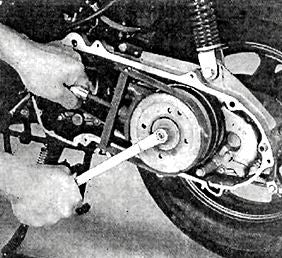 COUNTER HOLDING WRENCH | FOR FLYWHEELS AND CLUTCH BASKETS (8457)