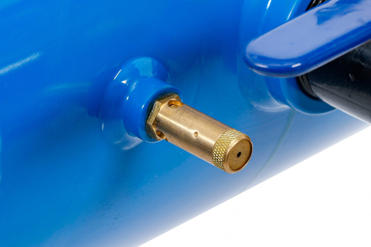 CAR TYRE BOOSTER (8365)