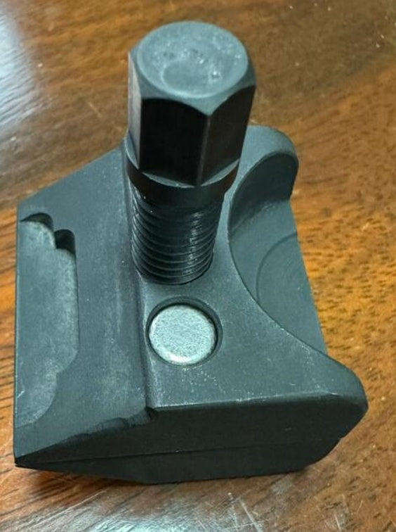 SUSPENSION STRUT SPREADER TOOL (SK8324)