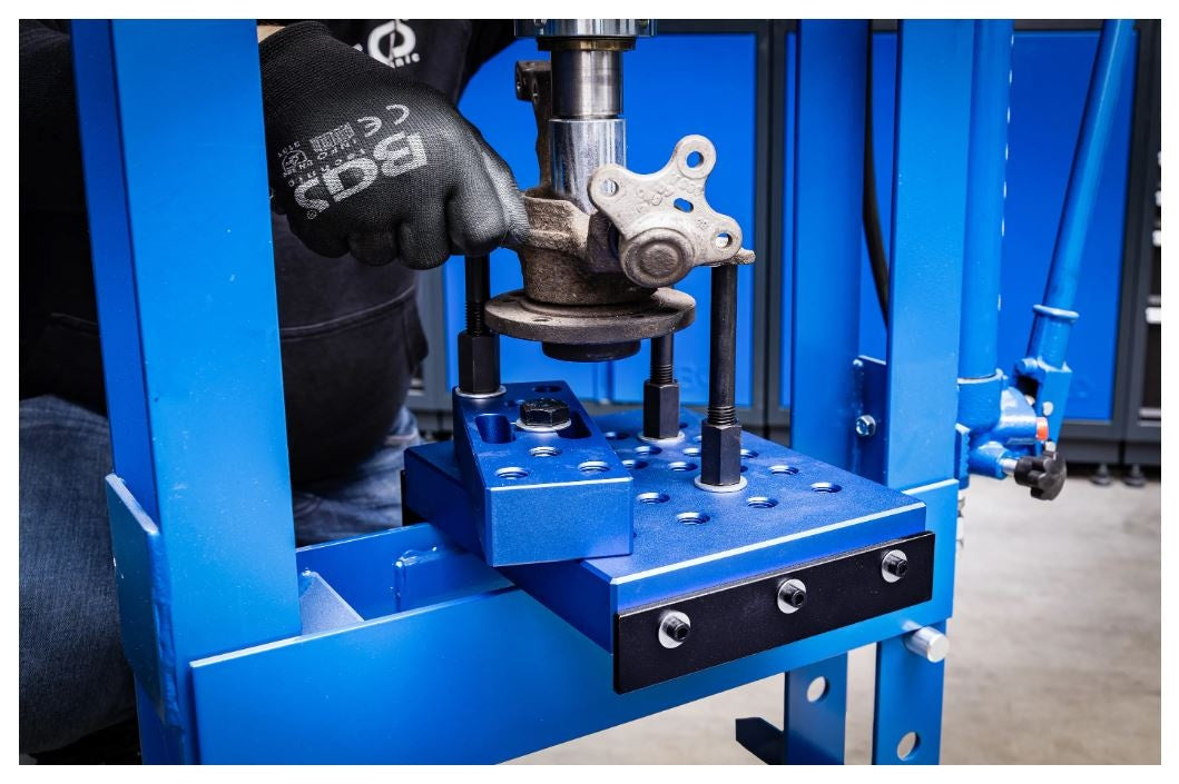 UNIVERSAL PRESS HOLDER | FOR 20T PRESS (74703)