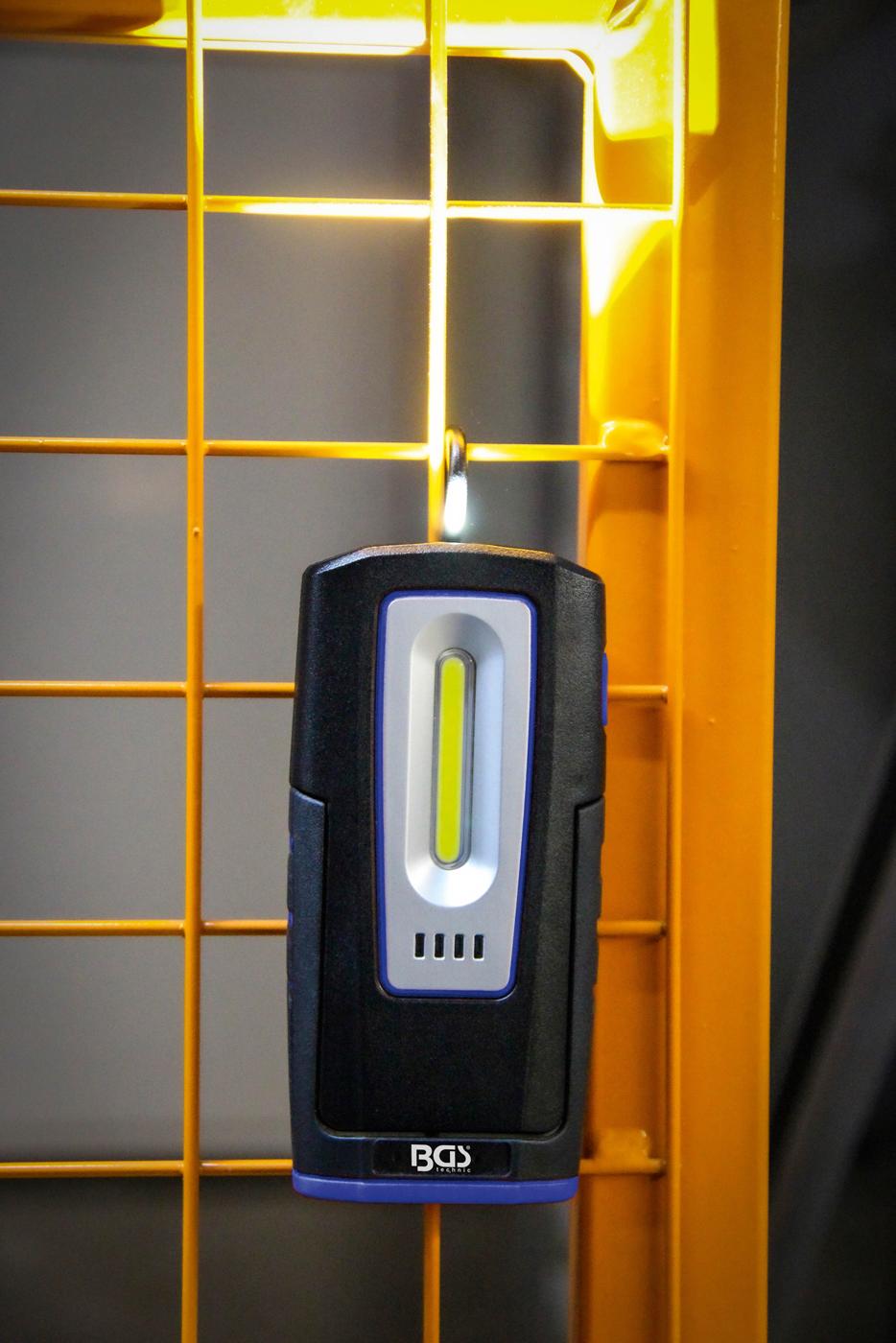 COB LED WORKSHOP LAMP WITH MAGNET AND HOOK | FOLDABLE | WITH WIRELESS CHARGING FUNCTION (85331)