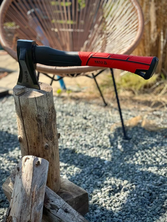 SPLITTING AXE 2000G FIBERGLASS HANDLE (YT-79982)