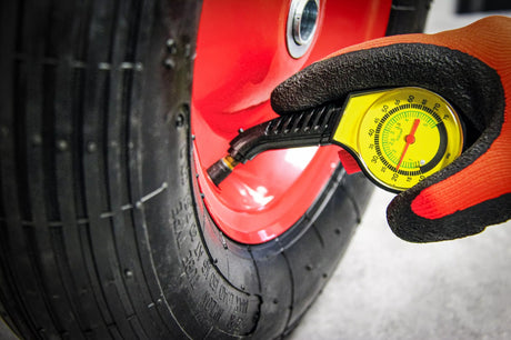 TYRE PRESSURE GAUGE (2104)