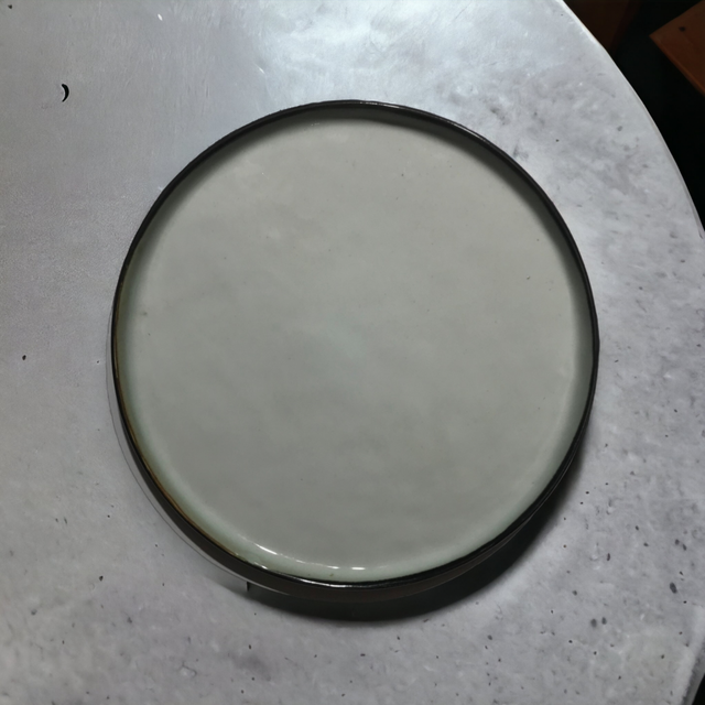 PLATE CANCAN | GLOSSY | BLACK RIM | CERAMIC | Ø21CM (69980)