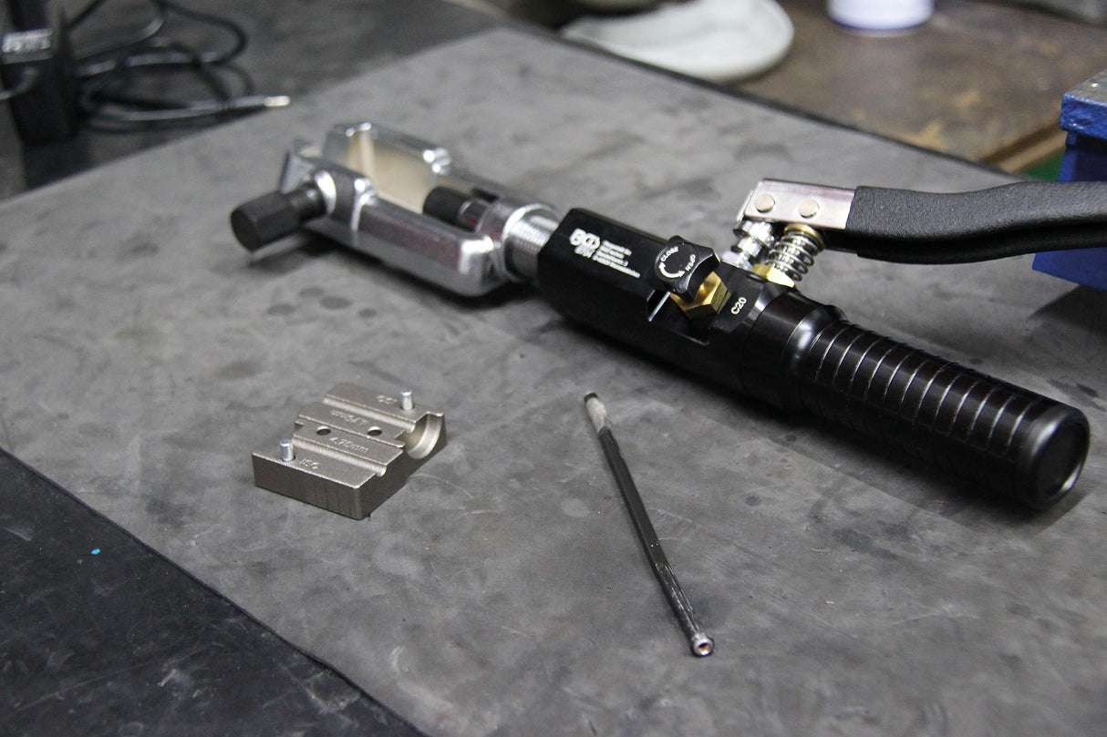 HYDRAULIC FLARING TOOL (8704)