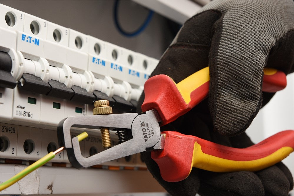 INSULATED WIRE STRIPPING PLIERS 160 VDE (YT-21160)