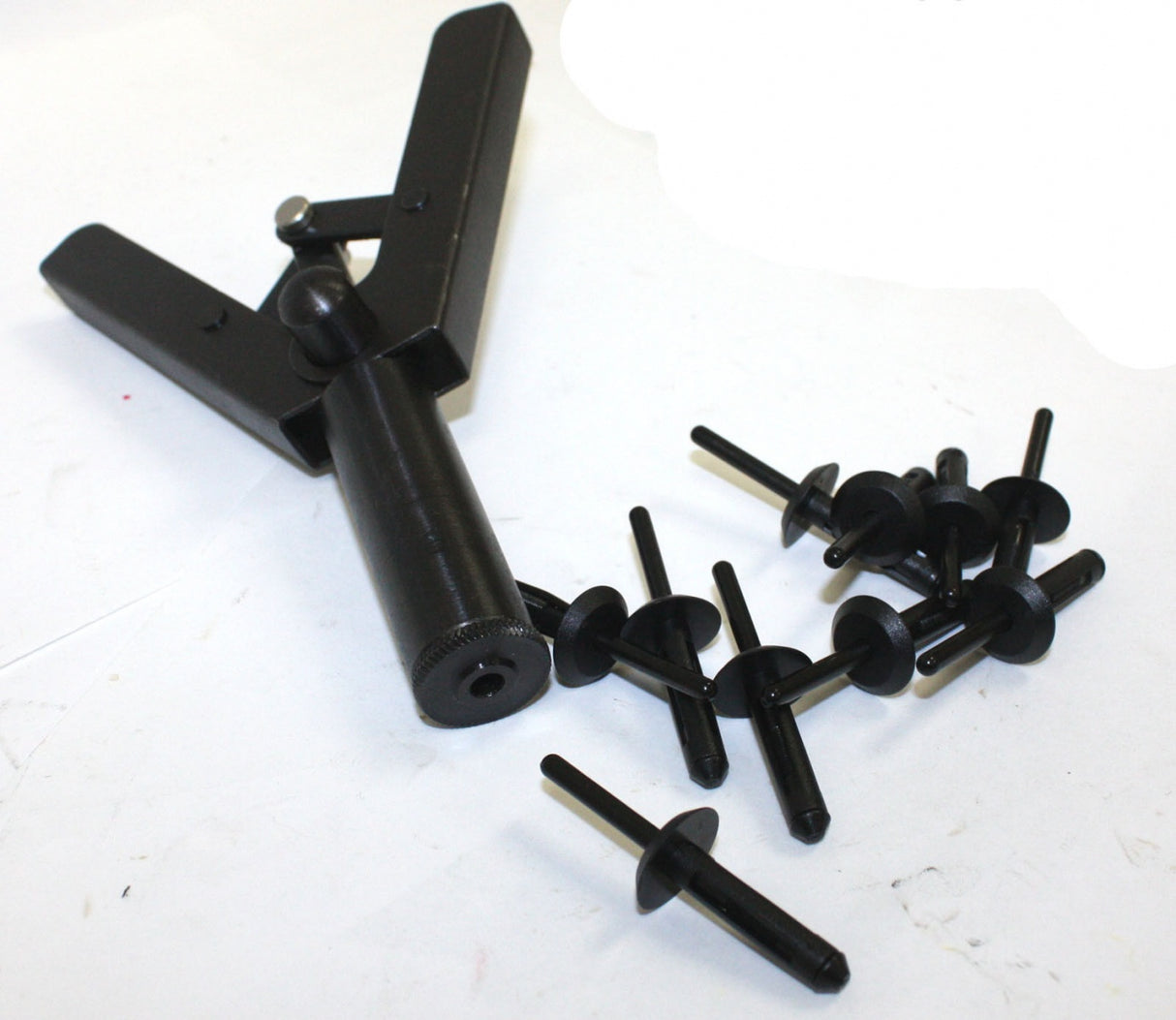 RIVETER FOR PLASTIC RIVETS WITH SET | 41 PCS. (RT41)
