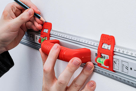 CUTTING AND MARKING RULER | WITH HANDLE AND SPIRIT LEVEL | 750 MM (50866)