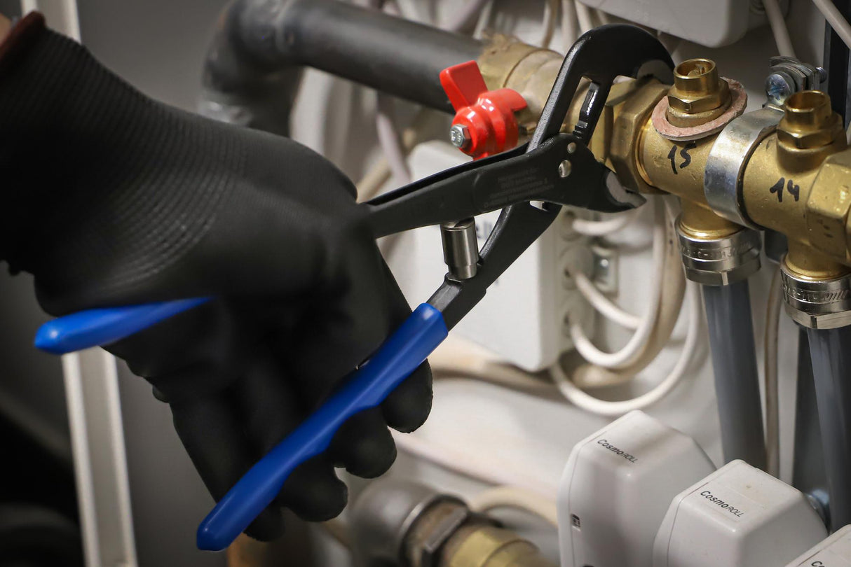 WATER PUMP PLIERS | SELF-ADJUSTING | 250 MM (BGS75201)