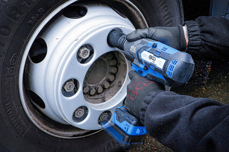 CORDLESS IMPACT WRENCH SET | BRUSHLESS | 1200 NM | 18 V | WITH RECHARGEABLE BATTERY AND QUICK CHARGER (7391)
