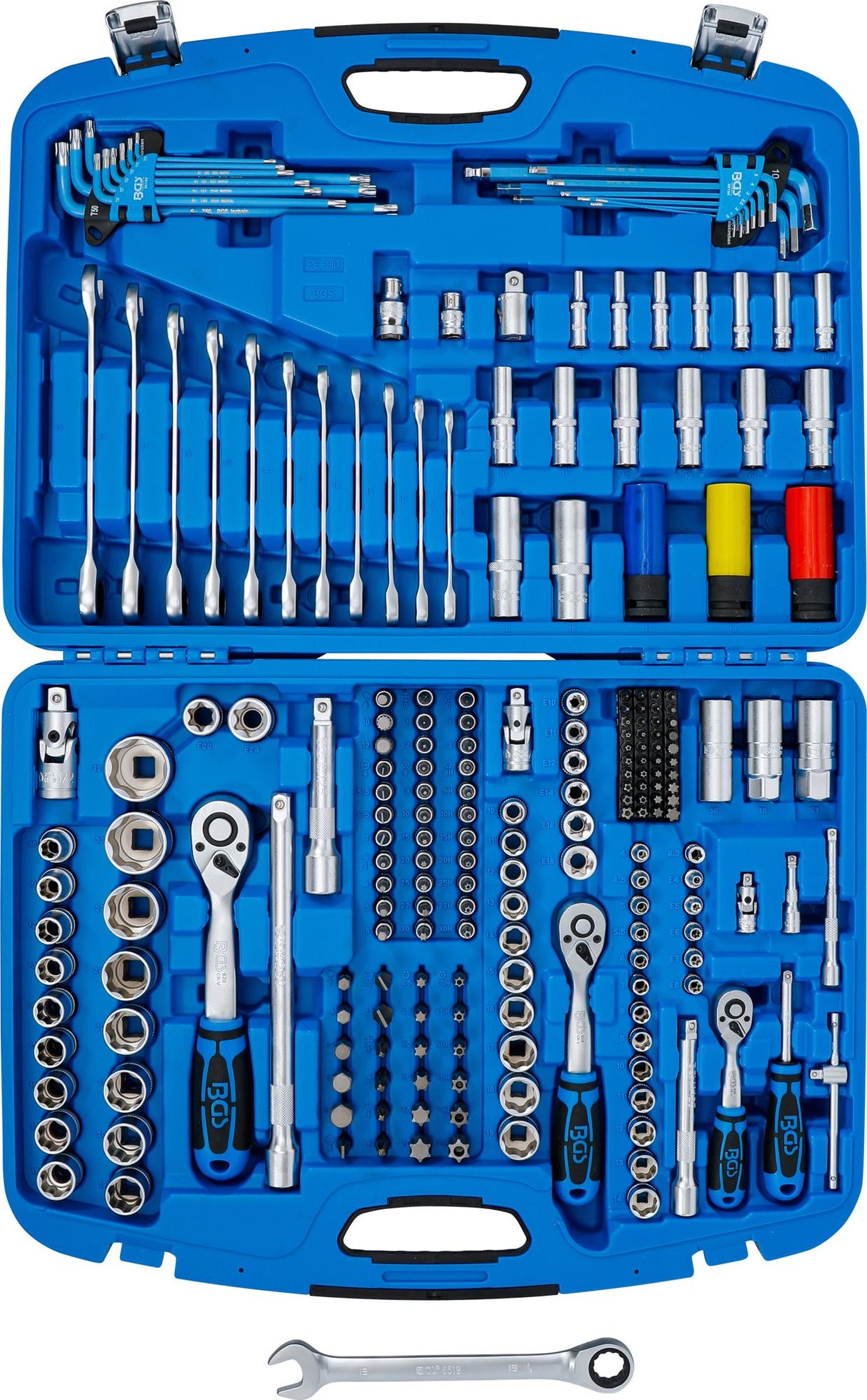 SOCKET SET | 6.3 MM (1/4") / 10 MM (3/8") / 12.5 MM (1/2") DRIVE | 218 PCS. (8820)