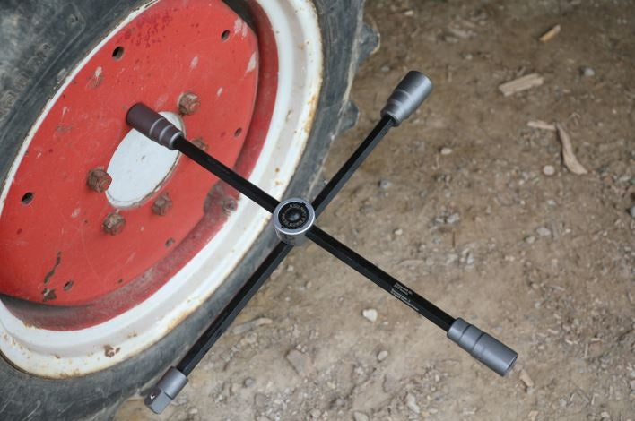 FOUR-WAY WHEEL WRENCH FOR TRUCKS | 24 X 27 - 32 X 20 MM (3/4") (1458)