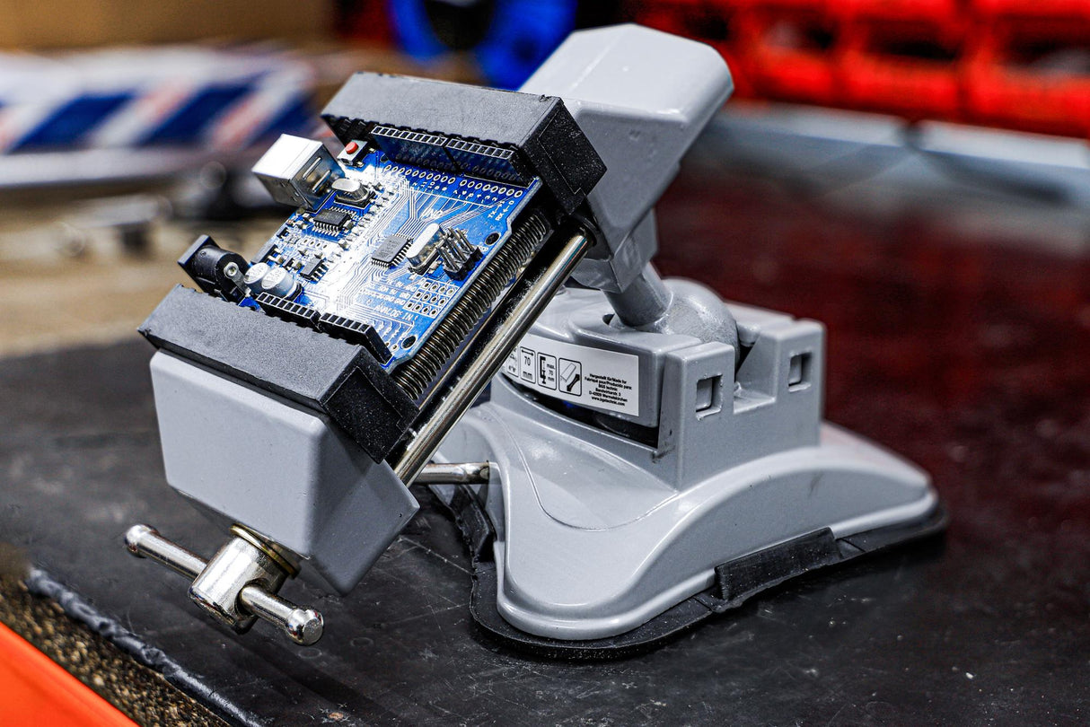 TABLE BENCH VICE | ROTATABLE | JAWS 70 MM | WITH VACUUM SUCTION BASE (71017)