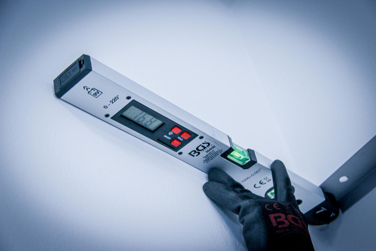 DIGITAL LCD PROTRACTOR WITH LEVEL | 450 MM (50440)