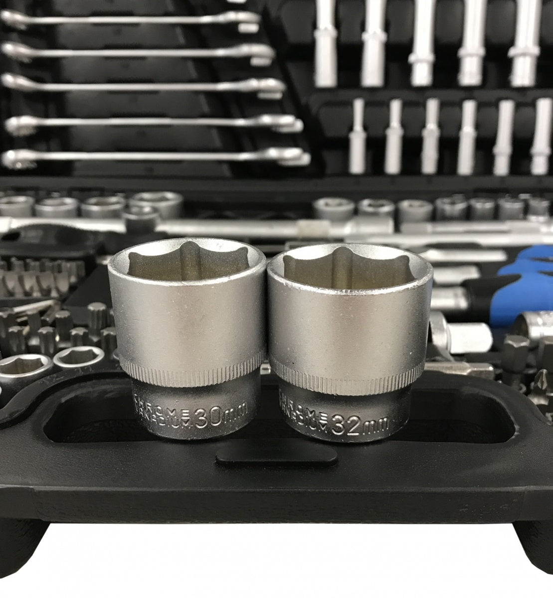 TOOL SET | 6.3 MM (1/4") / 10 MM (3/8") / 12.5 MM (1/2") | 216 PCS. (BS121216)