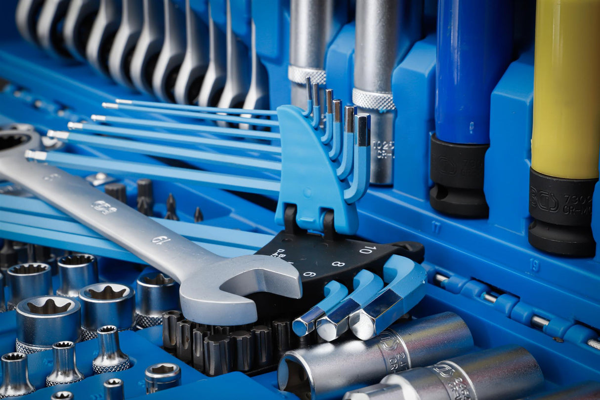 SOCKET SET GEAR LOCK | 6.3 MM (1/4") DRIVE / 10 MM (3/8") / 12.5 MM (1/2") | 218 PCS. (2290)