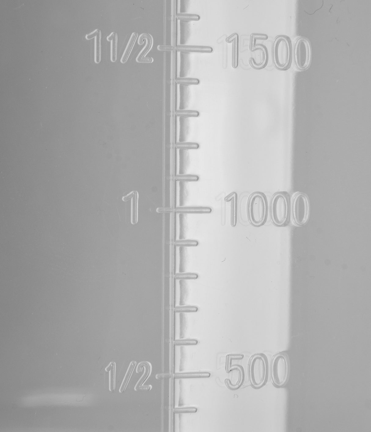 PP MEASURING CUP 2000 ML (YG-07286)