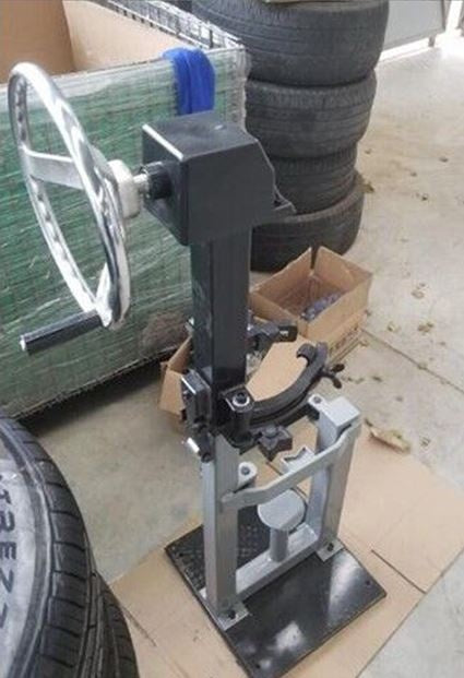 STRUT SPRING COMPRESSORS | 1000 KG | 210-720 MM (HWD-160)